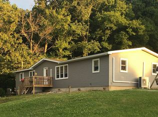 1608 Weavers Ln, Hellertown, PA 18055