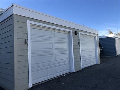 Detached Garage