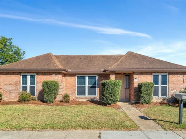 506 Aurora Oaks Dr, New Orleans, LA 70131