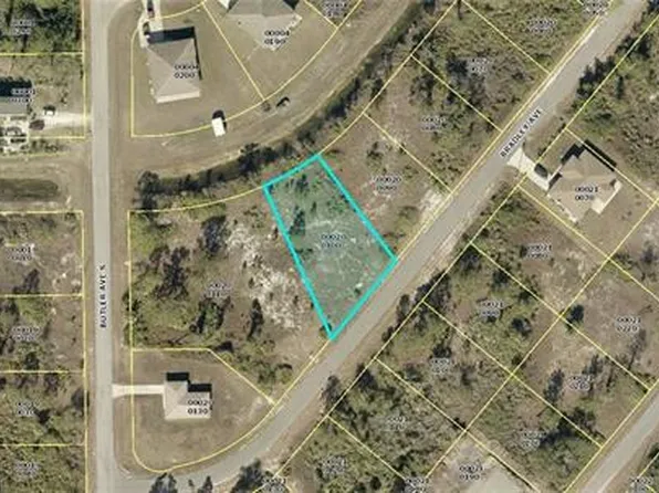 350 Bradley Ave, Lehigh Acres, FL 33936