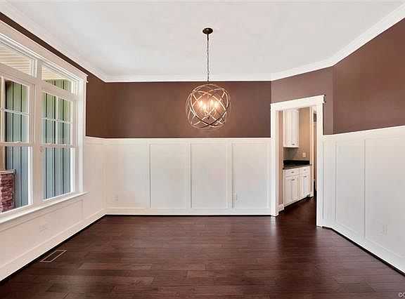 5th image of 7419 Rosemead Ln