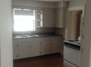 448 1/2 3rd St, Manistee, MI 49660