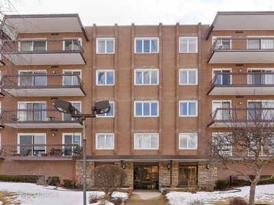8001 W Courte Dr #E306, Niles, IL, 60714