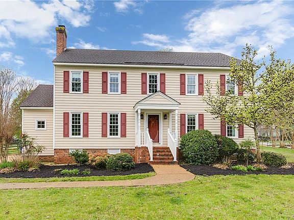 2nd image of 1702 Cloister Dr