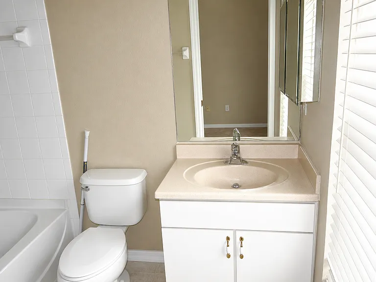 12909 Kings Crossing Dr — Photo 14