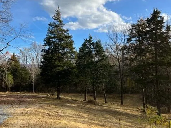 Hampstead Ct, Maurertown, VA 22644