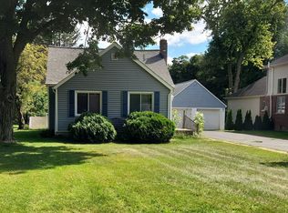 15550 Portis St, Plymouth, MI 48170