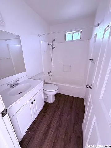 3 bed, 1.0 bath, 1492 sqft, $1,600 — Photo 3