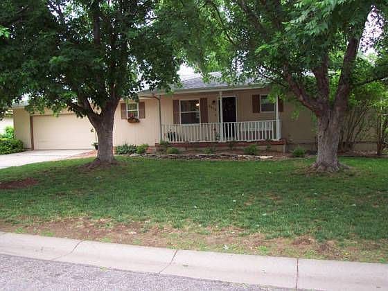 1st image of 2413 Stewart Ln