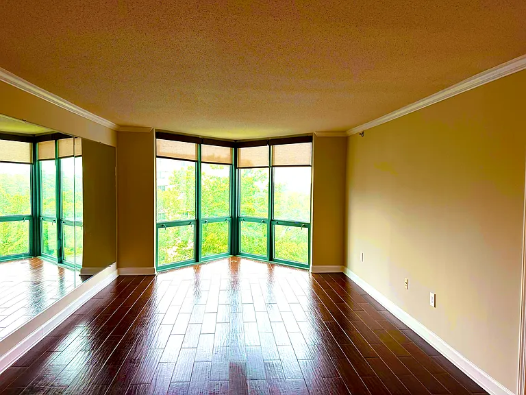 2870 Pharr Ct S — Photo 9