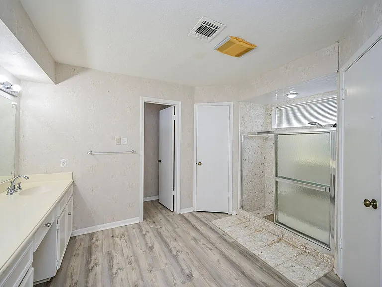 7735 Quail Meadow Dr — Photo 37