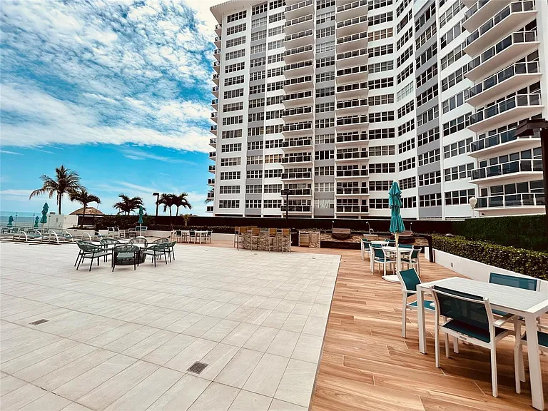 3750 Galt Ocean Dr #1803 — Photo 20