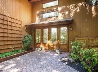 5 Thads Hill Rd, Bethlehem Twp., NJ 08827
