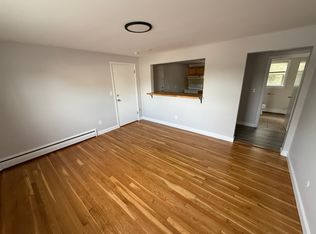 585 Sea St #4, Quincy, MA 02169