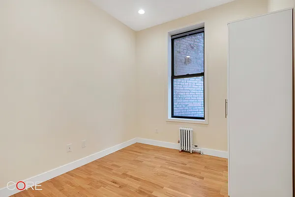 Rented by CORE | media 34