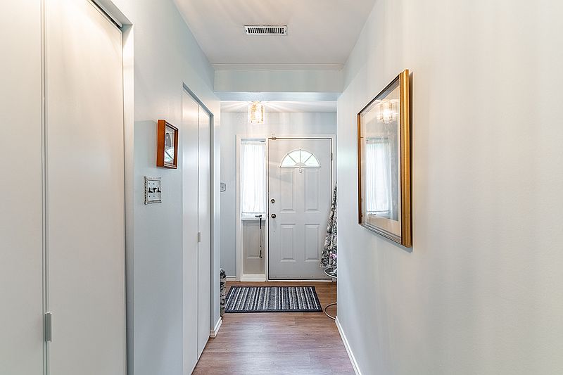 Winnipeg Apartment for rent - 1 Bedroom — photo 12