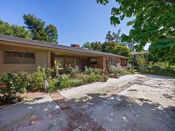 3rd image of 11623 Canton Pl