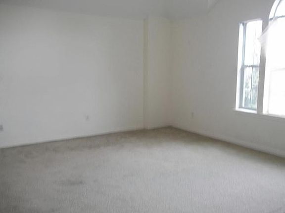 5th image of 11301 Windy Creek Dr
