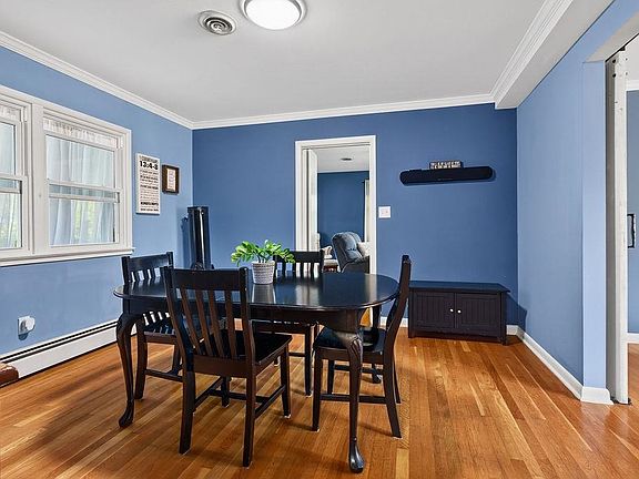 3rd image of 1290 Sunset Ln