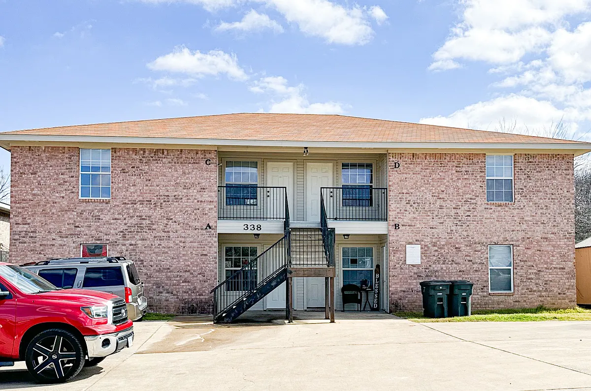 Building Photo - 338 S 40th St