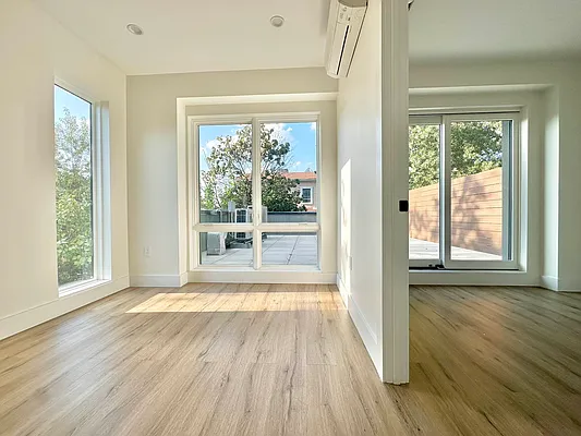 Rented by Doorway NYC, LLC | media 18