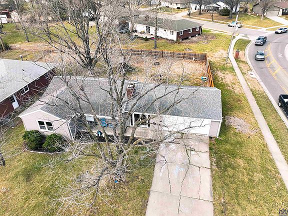 2nd image of 5700 SW 20th St