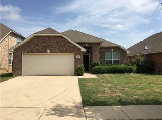 625 Darlington Trl, Fort Worth, TX 76131