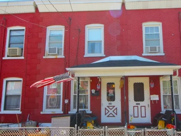 690 Chestnut St, Kearny Town, NJ 07032