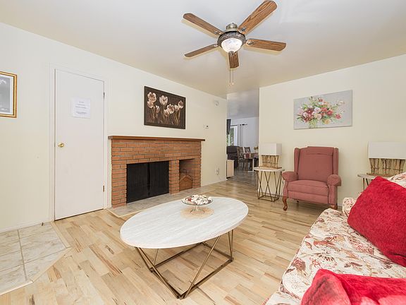 4th image of 1098 Hazel St