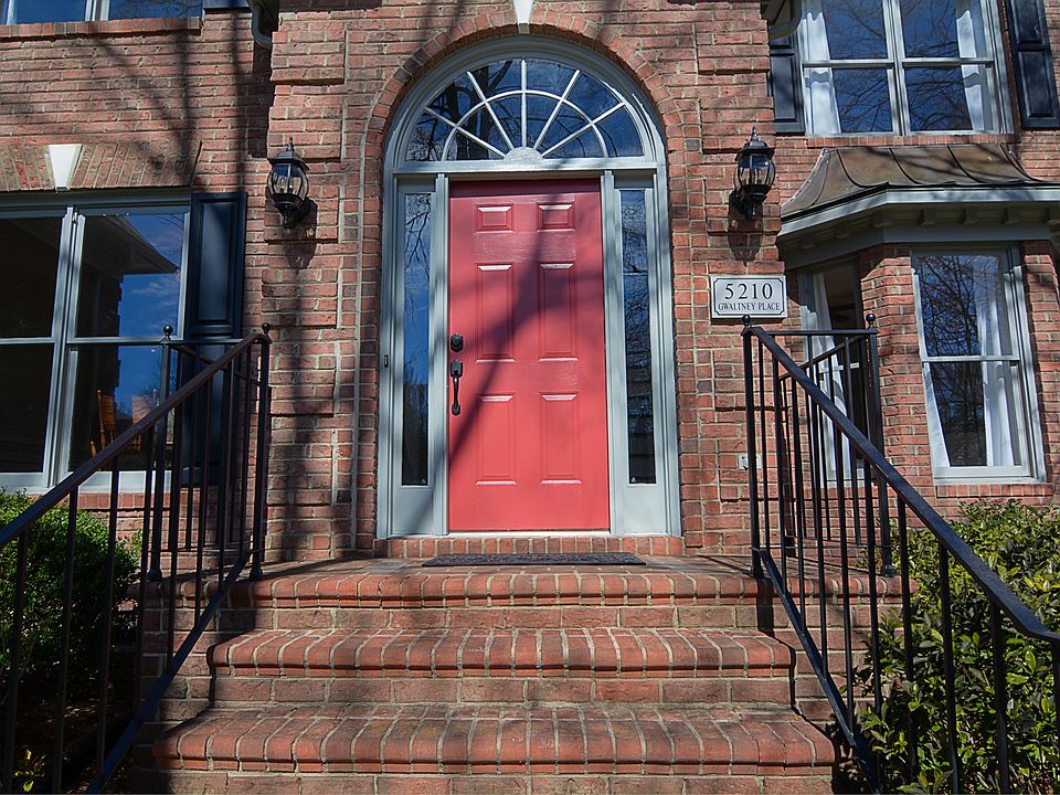 2nd image of 5309 Kahala St