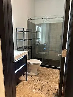 Studio, 1.0 bath, 575 sqft, $1,400 — Photo 2