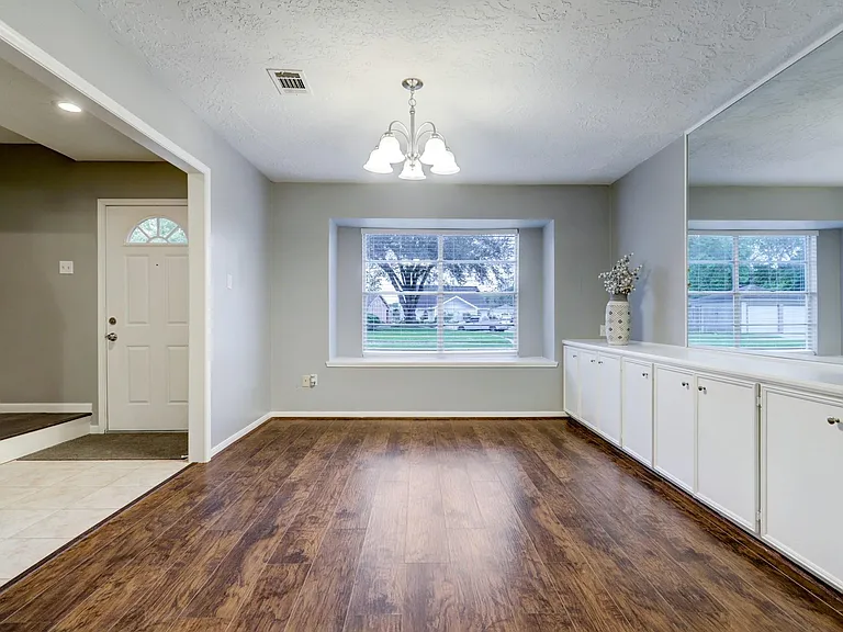 12346 Huntington Venture Dr — Photo 4