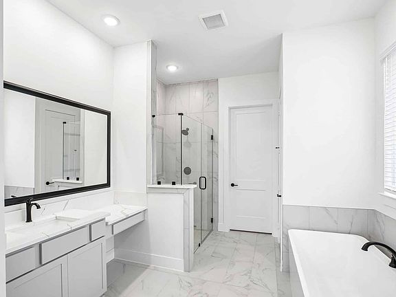30-web-or-mls-26312-W-Outrider-Banks-Cir-S2204-030.jpg