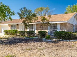 303 Threadneedle Ln, San Antonio, TX 78227