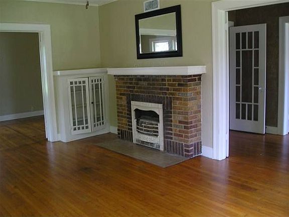 4th image of 2580 North St