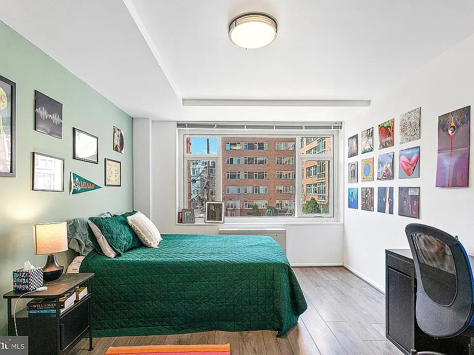 Building Photo - 1545 18th St NW #212