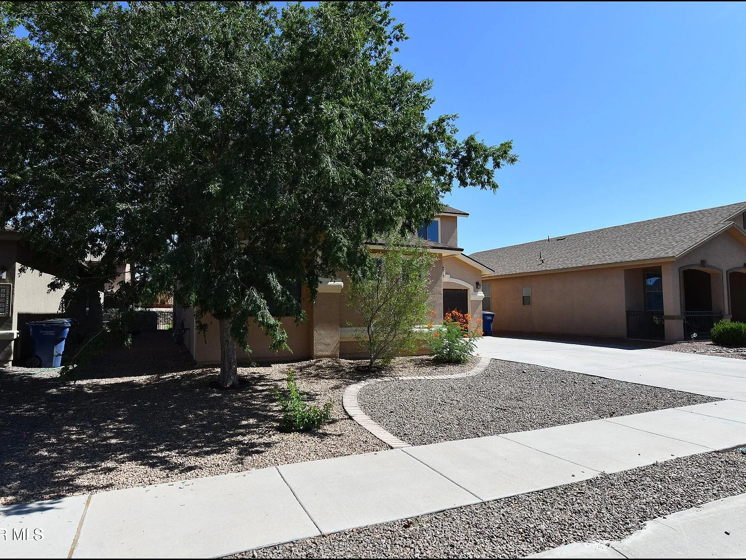 4 bed, 3.0 bath, 2601 sqft, $2,295 — Photo 4