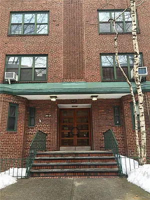 Sold by Akam Sales and Brokerage | media 3