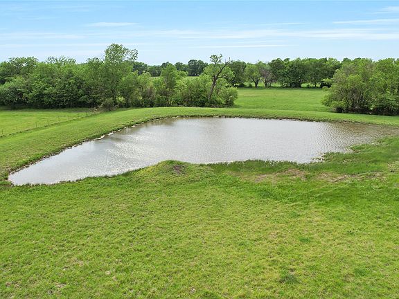 3rd image of 999 E Line Rd