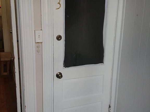 4th image of 2229 W Grace St APT 3