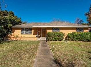 621 Willowood Ln, Lancaster, TX 75134
