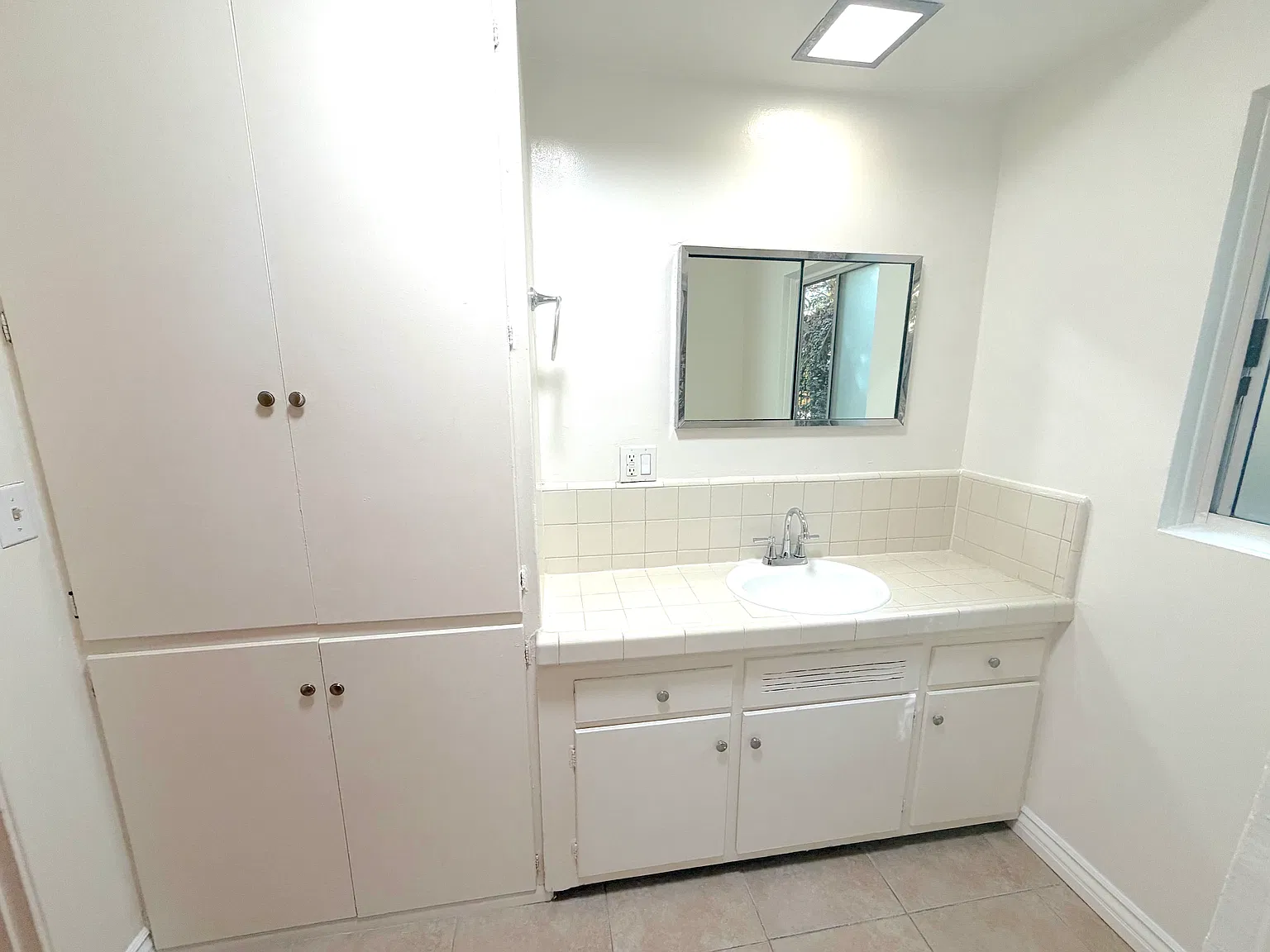 1 bed, 700 sqft, $2,495 — Photo 4