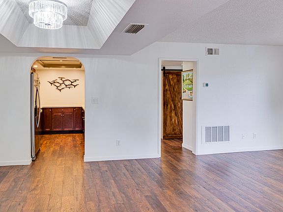 3rd image of 10444 N 69th St APT 218