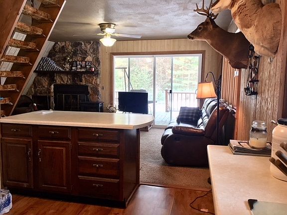4th image of 3671 Island Dr