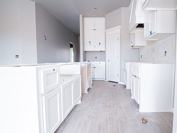 5th image of 4305 Palisade Ln