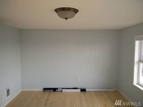 3rd image of 164 Vista Del Mar St