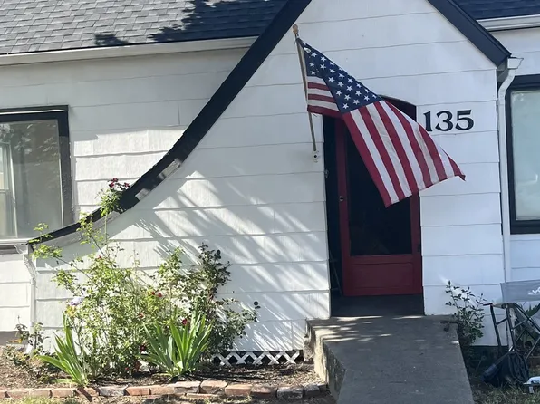 135 E Broadway St, Goldendale, WA 98620