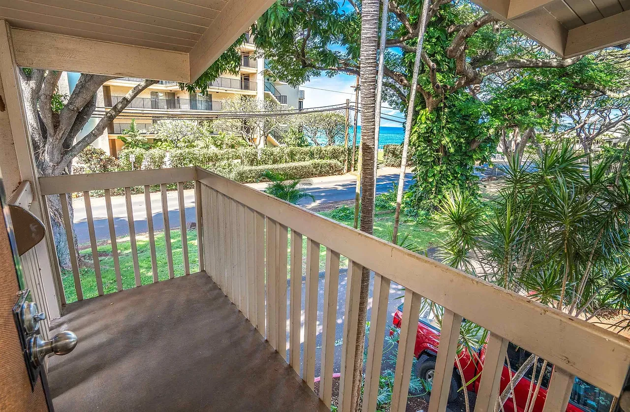 2 bed, 641 sqft, $3,988 — Photo 2