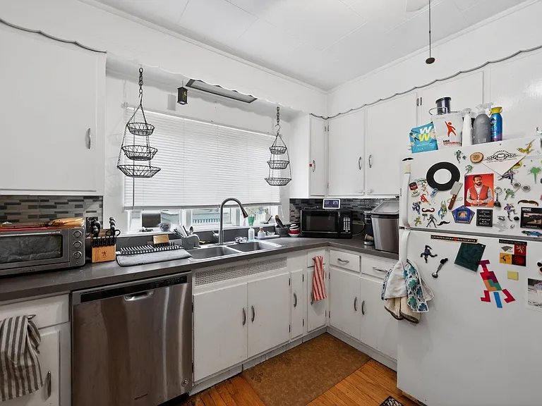151 Wolcott Ave — Photo 13
