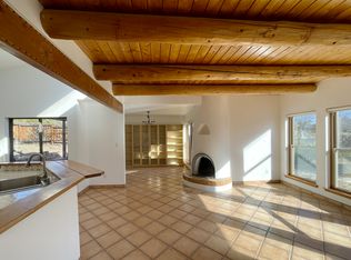 1876 Brillante Ln, Santa Fe, NM 87505